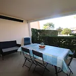 Edencau Appartement Pour 4 Personnes Climatise Proche De La Mer Avec Piscine Commune Au Pradet