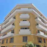 Beautiful Flat With Sunny Garden In Heart Of Nice Le Port