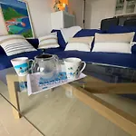 Magnifique Vue Mer Dans Une Residence Avec Piscine