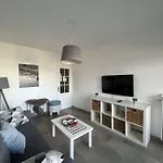 Appartement 2 Chambres, Climatisation, Vue Mer, Refait A Neuf En 2020