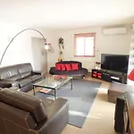 Villa 2 Chambres De Plain Pied, Climatisation, Internet Plages Et Commerces A Proximite