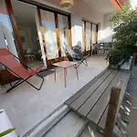 Appartement Lumineux A Deux Pas De La Plage, Tout Equipe Et Tout A Pied !