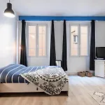 Large Studio 100M From The Beach