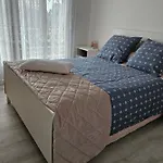 Bright Apartment - Near The Beach