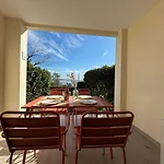 Studio Cabine Avec Vue Mer, Piscine Et Parking A Cannes La Bocca - Fr-1-609-93