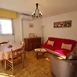 Appartement 2 Pieces Climatise Avec Parking En Centre-Ville, Proche Plages - Sainte-Maxime - Fr-1-780-54