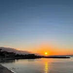 Tout Proche Gare Et Port, Vue Mer, Clim Et Parking