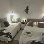'Petite-Maison' A Droite Vieux Port Palais - 3 Ou 4 Ch - 4 Tv - 3 Sdd - 2 Wc Indpdts - Fibre - Pkgs