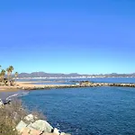 Apartment Les Calanques De Saint Aygulf By Interhome