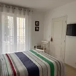 2 Bedroom Apartment With A Pool In The Heart Of Cannes Easy Walk To The Main Beach On La Croisette - 2191