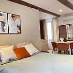 Nice Renting - 9B Massena - Chic Escape In The Heart Of Nice Comfort & Charm !