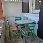 Les Lambrusques T2 Avec Jardin A 300 M De La Plage