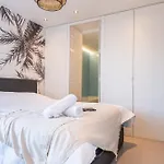 3-Bedroom Apartment Sea View Terrace And Parking