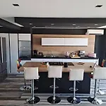 Design Yourhosthelper