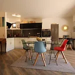 Hyerol Appartement Pour 4 Personnes Avec Parking Proche Des Plages Et Restaurants A Hyeres