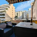 Royal Lux Seaview By Booking Guys