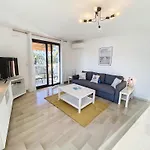 Bright And Vast 1Br Balcony Parking Heart Of Town 1 Mn