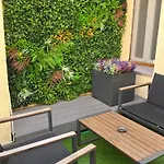 Maison Climatisee ,2 Chambres, Parking Compris