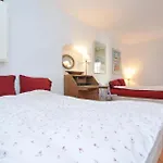 Beautiful Home In Cagnes Sur Mer With Kitchen