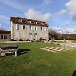 Gite Renove Pres Du Lac De Saint-Etienne Cantales, 4 Pers, Tout Equipe Avec Jardin, Tv, Wifi Et Plus ! - Fr-1-742-400