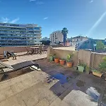 Henri Camille -Pompadour - Studio City Center - 8 Min Palais