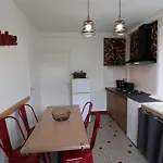 Charmant Gite A Aurillac Avec Jardin Privatif Et Parking, Ideal Pour 4 Pers., A Proximite Du Centre - Fr-1-742-172