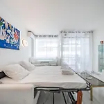 Nice 2-3 Bedroom Ideally Located