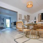 3 Bedroom Amazing Home In Frejus