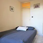 Studio Avec Coin Nuit, Parking, Proche Plage - Le Lavandou - Fr-1-251-50