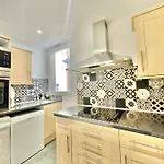 Carre D'Or Duplex, By Welcome To Cannes