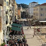 Cannes : Agreable Et Lumineux Appartement Vue Mer