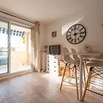 Studio Cabine 4 Pers. - Piscine, Parking, Proche Plages Au Lavandou - Fr-1-677-46