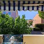 Studio Cabine 4 Pers. - Piscine, Parking, Proche Plages Au Lavandou - Fr-1-677-46