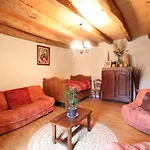 Charmant Gite Au Coeur Des Volcans D'Auvergne Avec Jardin, Cheminee Et Proche Super-Lioran - Fr-1-742-15