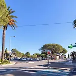 Charming Flat In Hyeres With Balcony