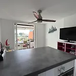 Joli Et Grand Studio Pour 2+2 Personnes A La Plage
