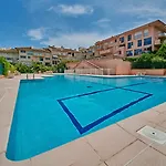 Sunset-Apartment St-Tropez-Swimming Pool-Parking