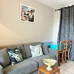 Studio Cabine Avec Piscine, Parking Prive Et Terrasse - 4 Couchages, Le Lavandou - Fr-1-251-478