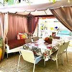 Appartement Dans Maison De Ville Avec Jardin
