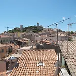 2-Bedroom Near Marche Forville, Quiet And Convenient 5 Minutes Walk From Palais