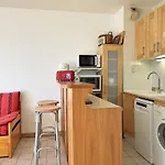 Studio Climatise Avec Terrasse Et Parking Au Centre Du Lavandou - Fr-1-251-202