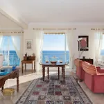 2-Br Apartment By The Beaches Magical Sea View