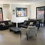 Villa Contemporaine Avec Piscine
