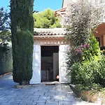 Studio Dans Villa De Charme, Piscine, Proche Plage