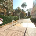 Grand Studio Climatise Avec Terrasse Au Calme, Coeur De Menton - Fr-1-196-288