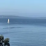Villa La Malpagne, 400M2 Les Pieds Dans L'Eau