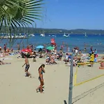 Magnifique T3 Climatise Au Dernier Etage Avec Bureau A Cavalaire - Fr-1-100-212