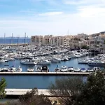 T2 Terrasse, Bormes Les Mimosas La Faviere, 5 Pers, 5 Mn A Pieds Des Plages Et Commerces