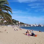 T2 Terrasse, Bormes Les Mimosas La Faviere, 5 Pers, 5 Mn A Pieds Des Plages Et Commerces