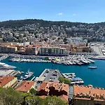 Pretty And Quiet Top Floor 2 Bedroom Flat In The Port Area Of Nice